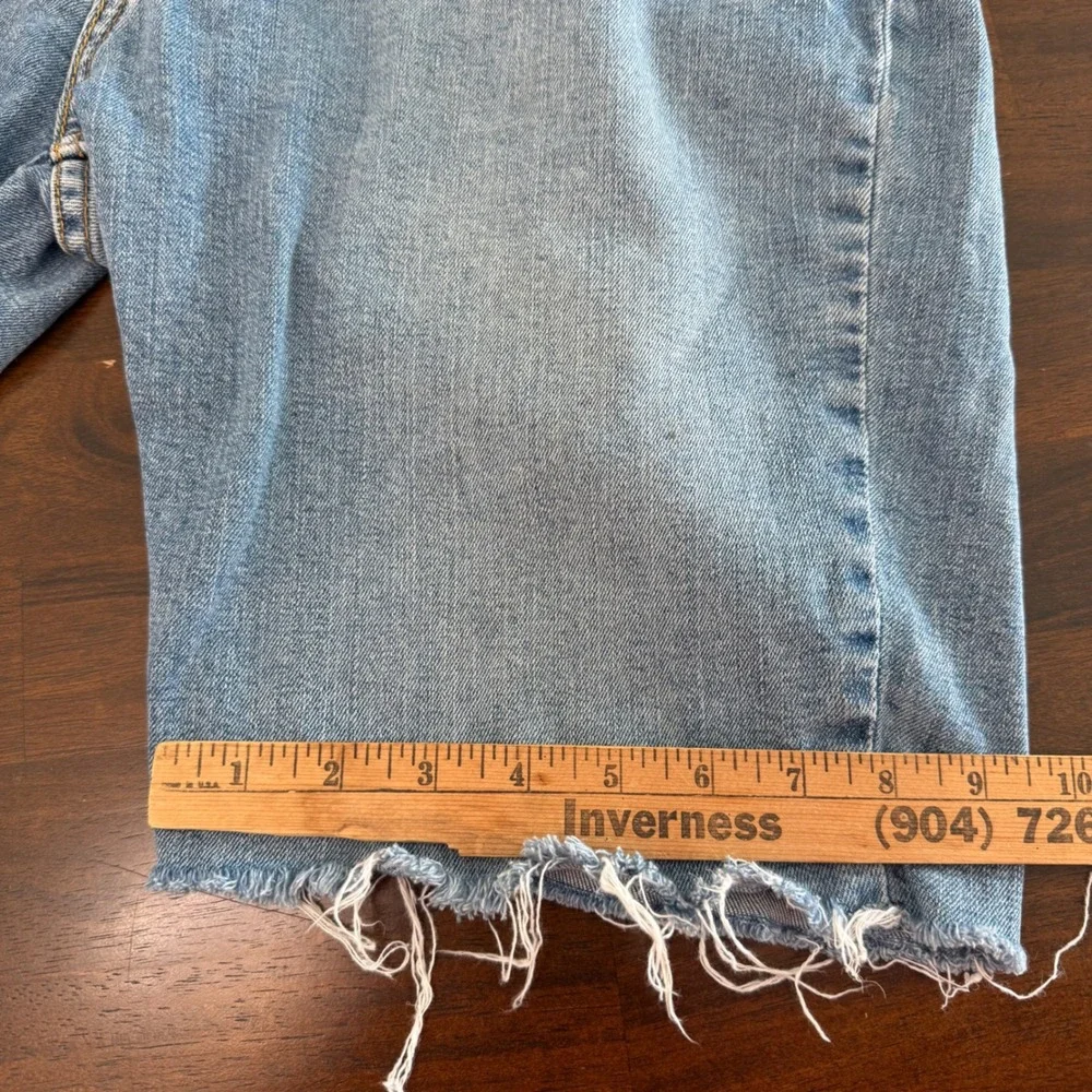 Levis 511 Slim Fit Cut Off Denim Shorts Mens 36 Light Wash Blue Raw Hem Jorts